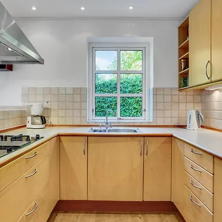 Awesome In With Kitchen Holiday home