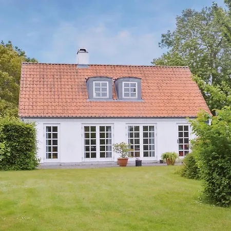 Awesome In With Kitchen Holiday home